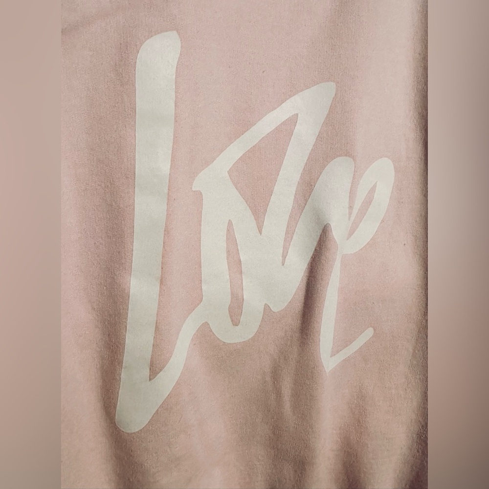 Gildan Pink Love Graphic Women's Crew Neck Sweatshirt! NEW. SZ Small - Picture 4 of 4